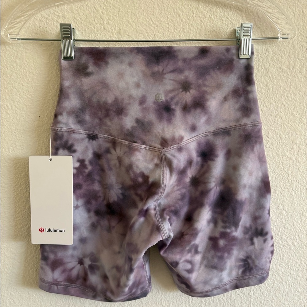 Lululemon Athletica Sports Bra and Align Shorts Set - Picture 10 of 11